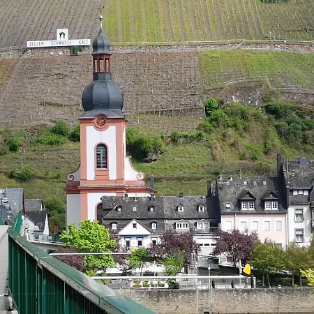 度假居 Haus Anna *