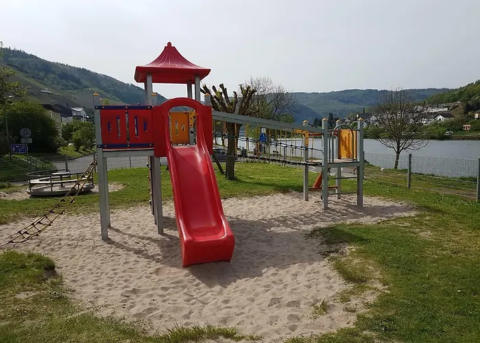 Haus Anna 펜션 첼 안 데어 모젤